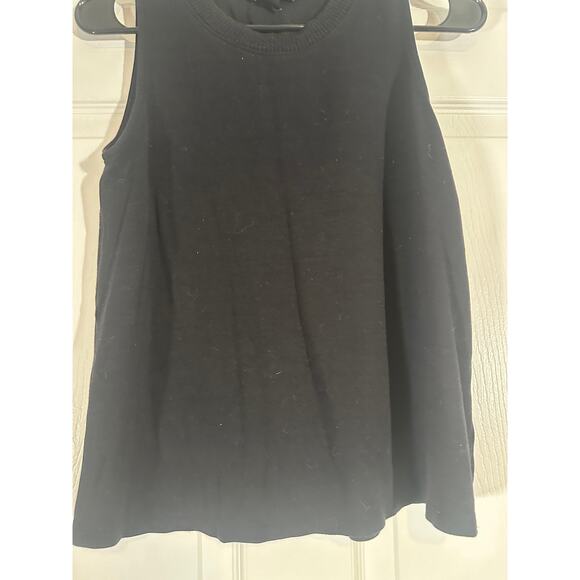 Banana Republic BR SPORT High-Neck Sweater Tank - Picture 5 of 5